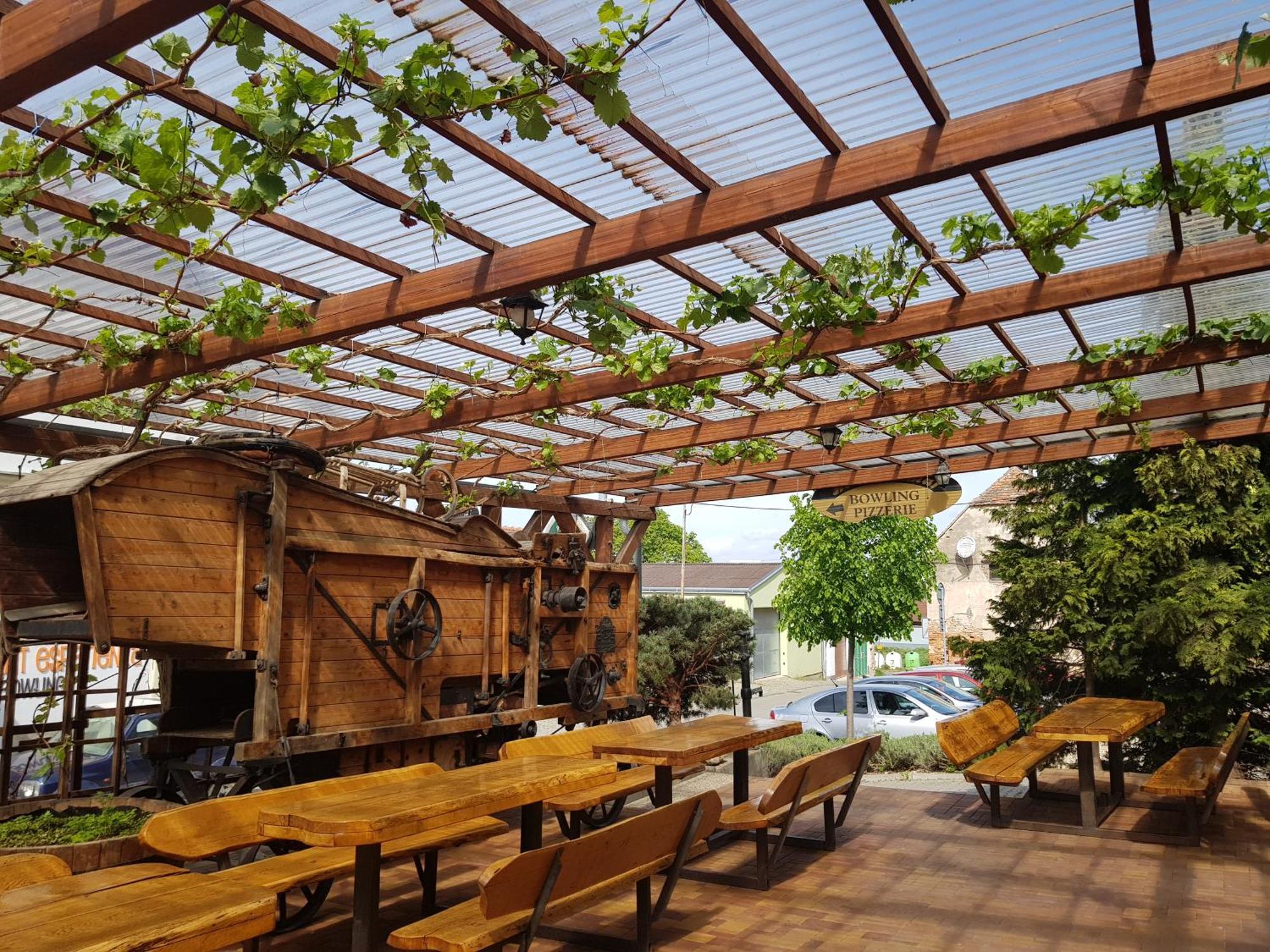 Rustikal - U Mandlonovych Sadu Hotel